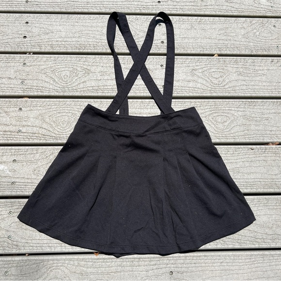 Mad Style By True Jackson: Black Jumper Skirt Adjustable Suspenders. Size XL. - Picture 4 of 9